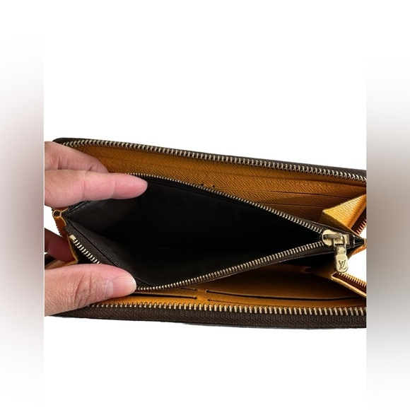 LOUIS VUITTON Monogram Clemence Wallet Acid Yellow - Picture 15 of 16